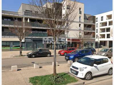 Vente local commercial loué 137m² à Sathonay-Camp
