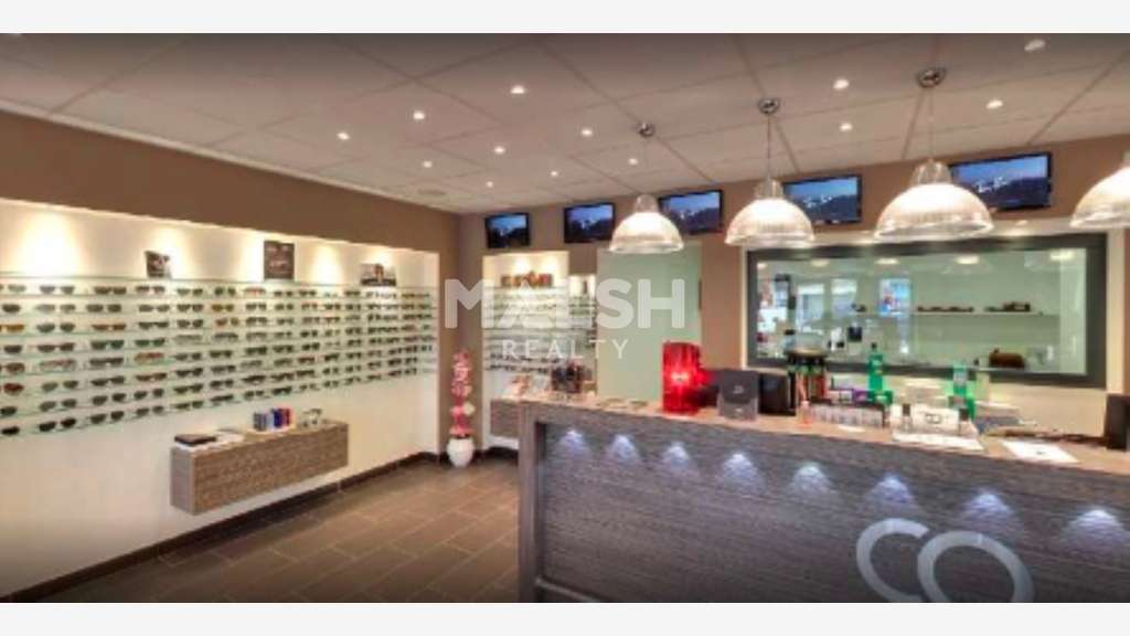 Vente local commercial loué 137m² à Sathonay-Camp