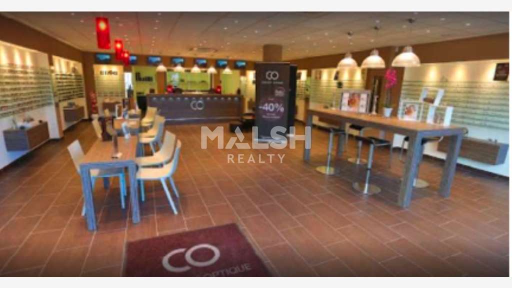 Vente local commercial loué 137m² à Sathonay-Camp