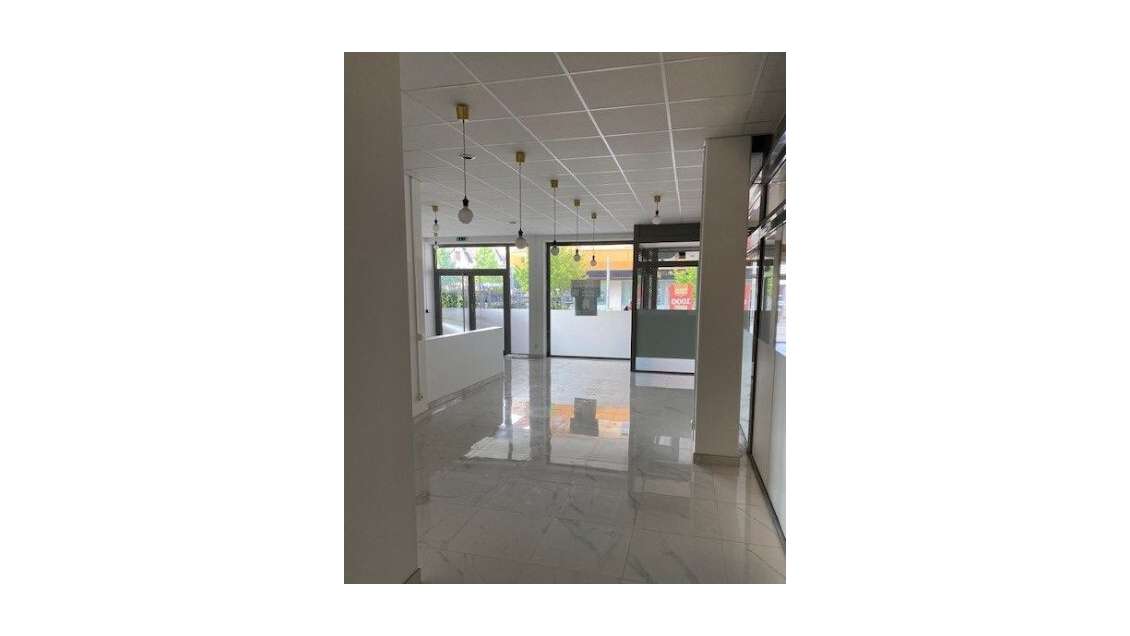 Vente local 87m² dans galerie à Schiltigheim