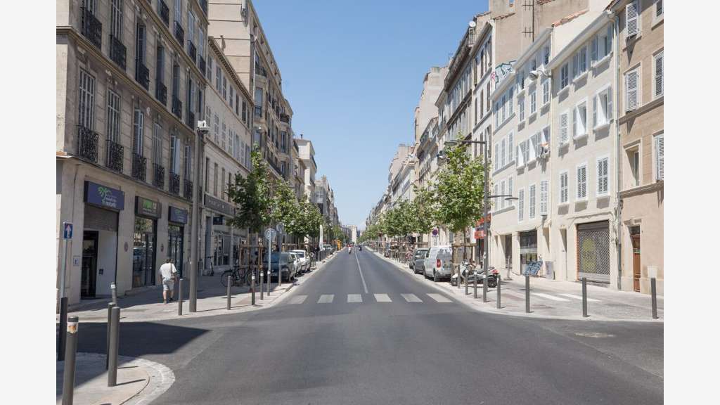 Vente local 220m² Cours Lieutaud à Marseille 6eme