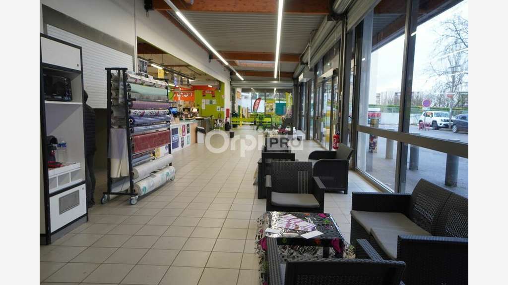 Vente local commercial 515m² secteur Talant