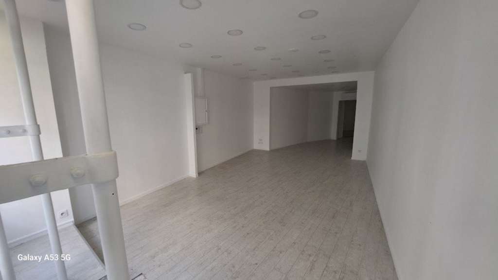 Vente local commercial rénové 100m² à Tarbes
