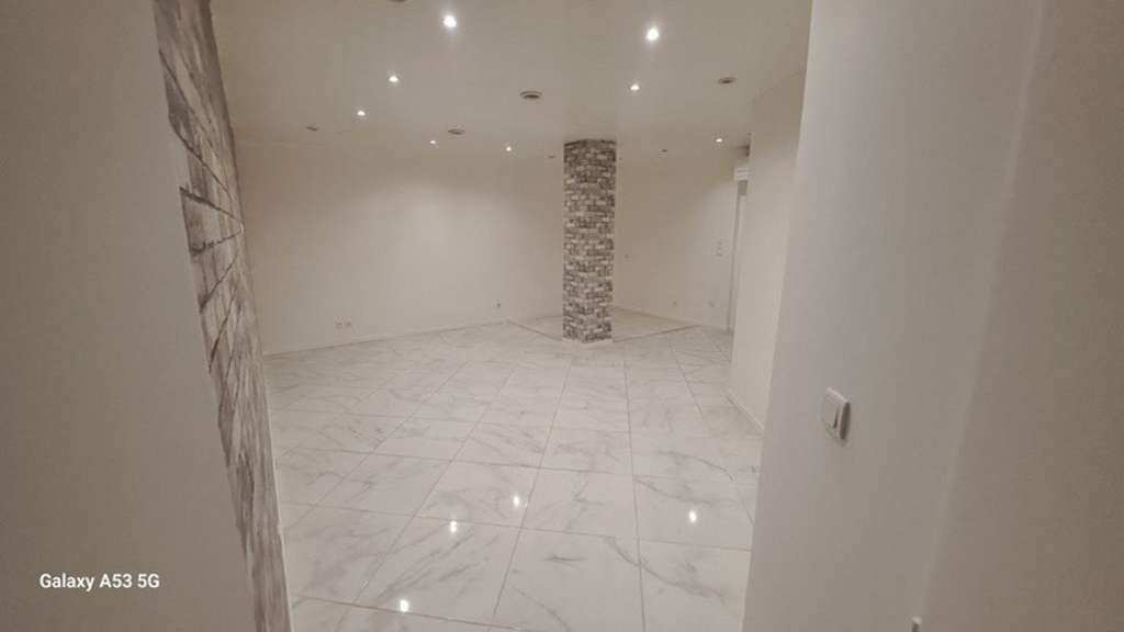 Vente local commercial rénové 100m² à Tarbes