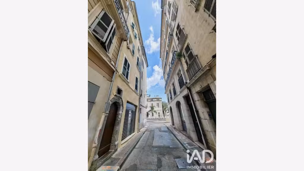 Vente local commercial 65m² + cave à Toulon