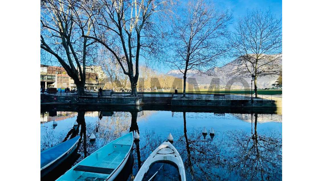 Vente local commercial 300m² à Annecy centre