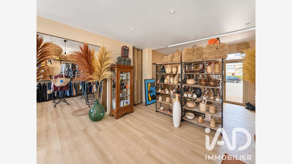 Vente local commercial 74m² à Sanary-sur-Mer