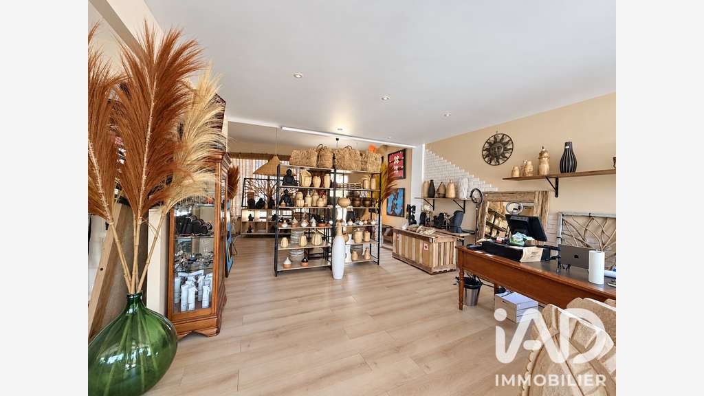 Vente local commercial 74m² à Sanary-sur-Mer