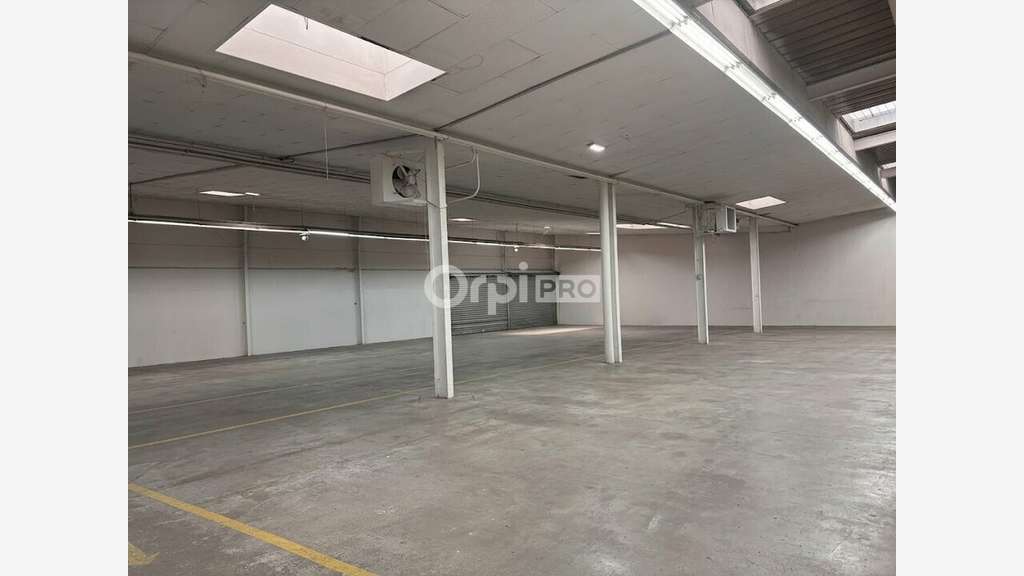 Très joli local commercial à vendre à Vedène D942