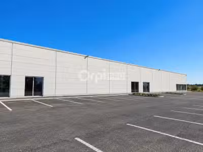 Très joli local commercial à vendre à Vedène D942