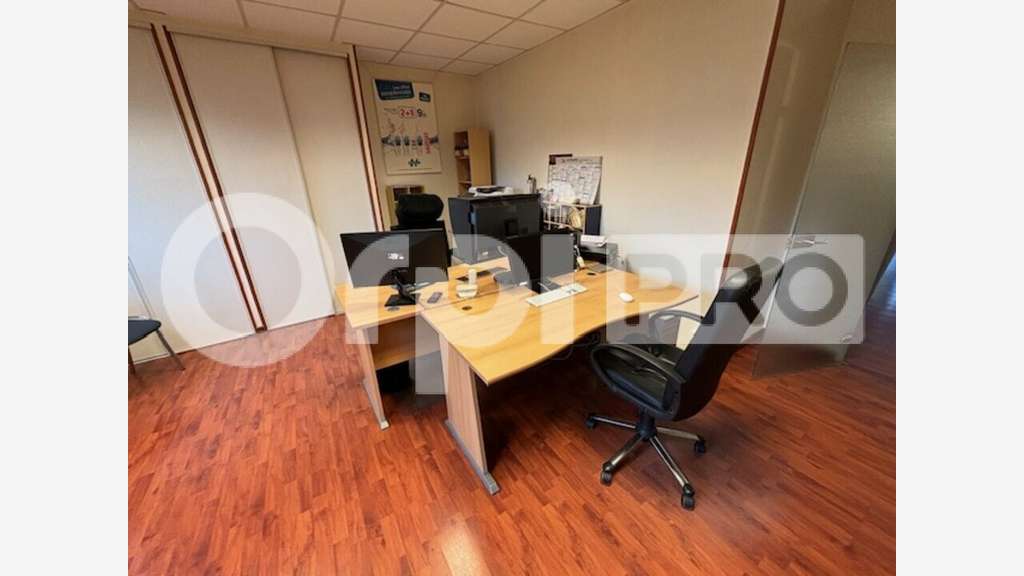Joli local commercial 71m² centre Villefranche
