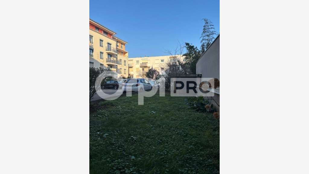 Joli local commercial 71m² centre Villefranche