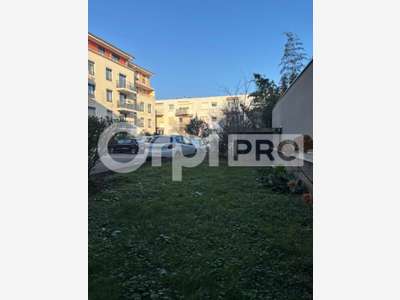 Joli local commercial 71m² centre Villefranche