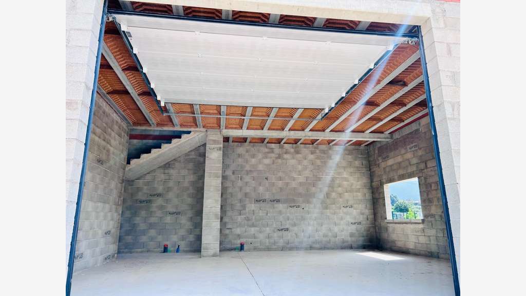 Local commercial 375m² à vendre à Vinça