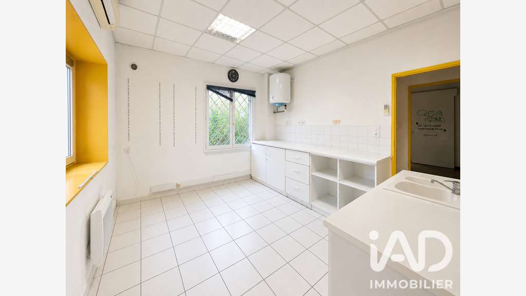 Vente local commercial 127m² à Vitry-sur-Orne