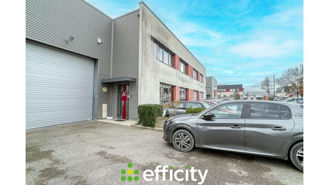 Vente local d'activité 534m² à Décines-Charpieu