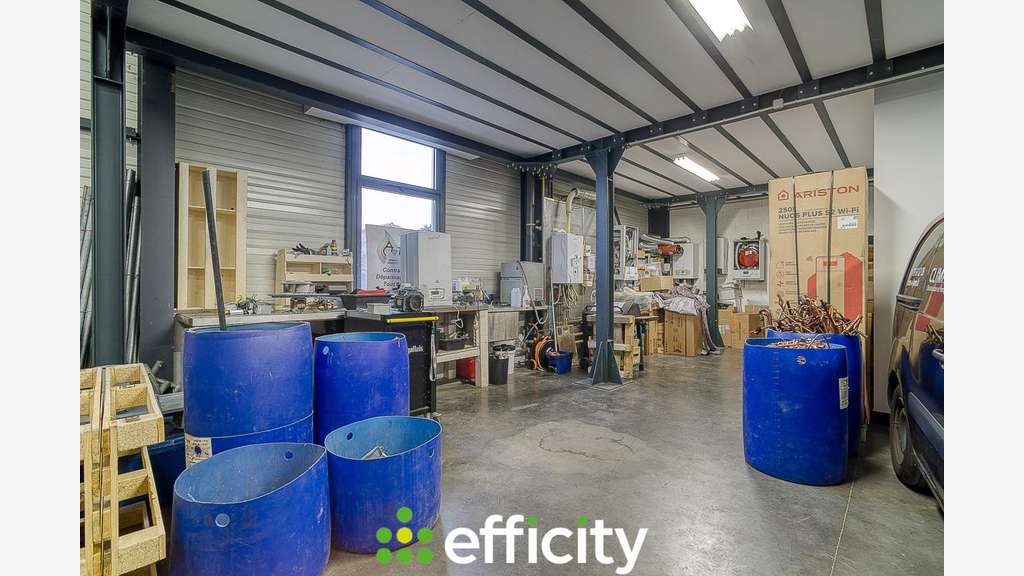 Vente local d'activité 534m² à Décines-Charpieu