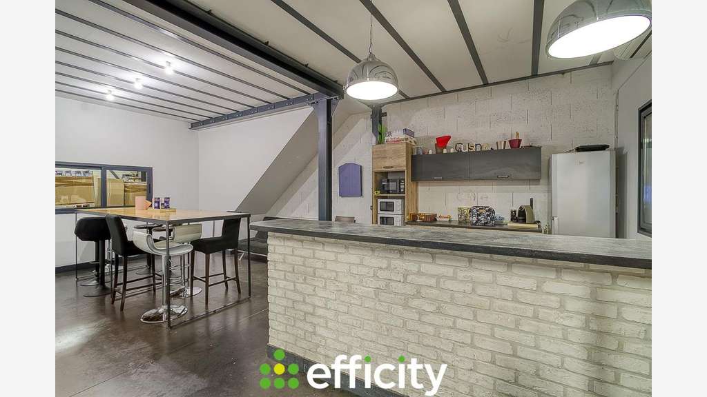 Vente local d'activité 534m² à Décines-Charpieu