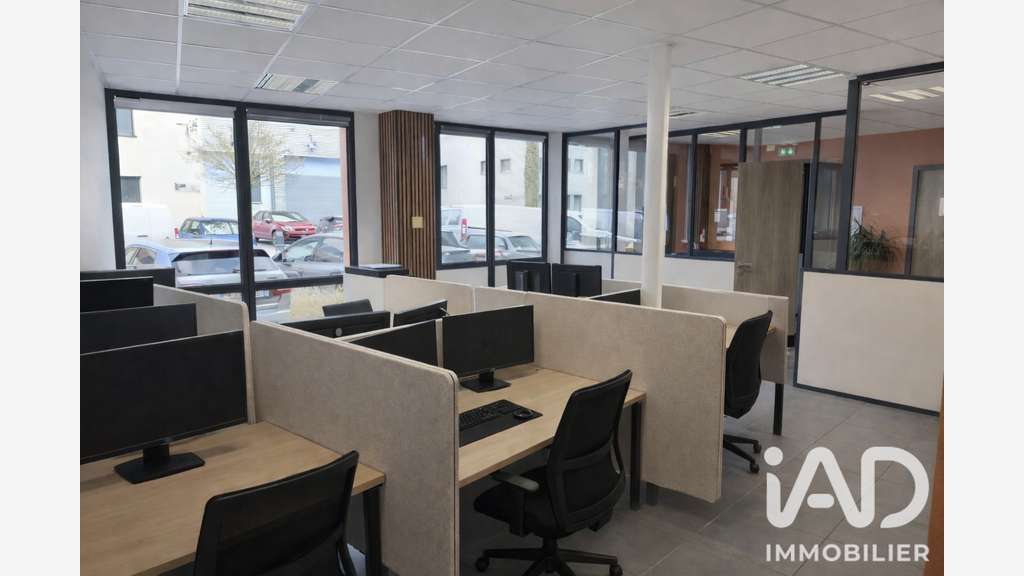 Vente local d’activité mixte à Décines-Charpieu