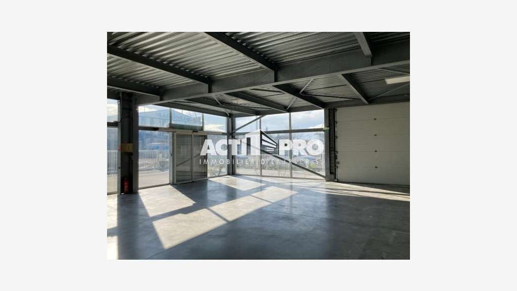 Vente local 280 m² zone portuaire de Saint-Cyprien