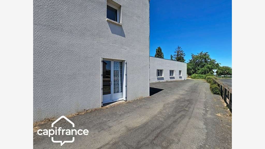Local d'activité 260m² + logement 132m² à Thouars
