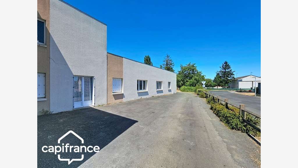 Local d'activité 260m² + logement 132m² à Thouars