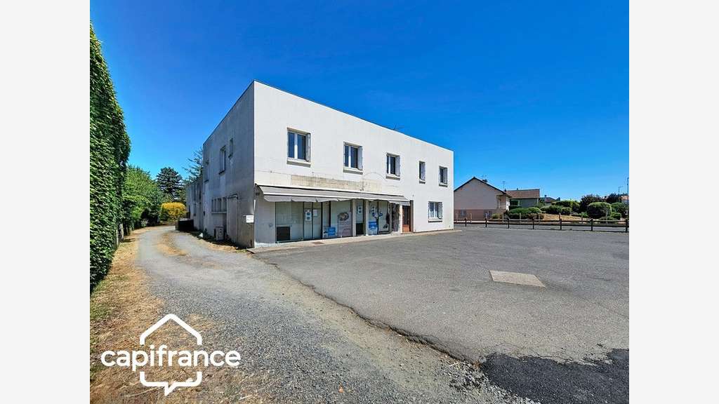 Local d'activité 260m² + logement 132m² à Thouars