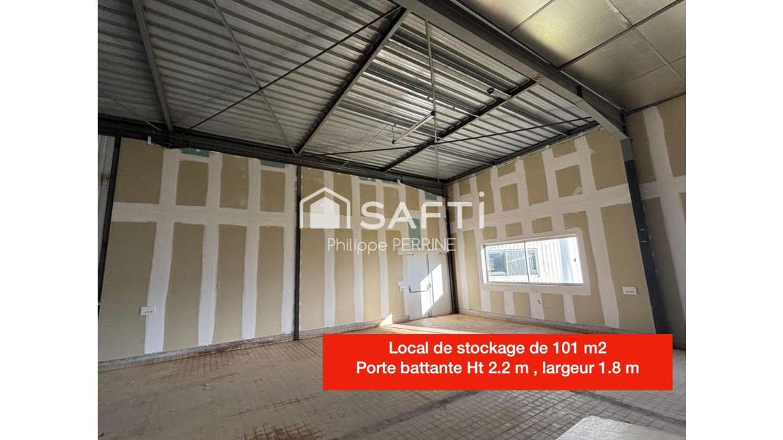 Local 102m² avec sanitaires Douvres-la-Délivrande