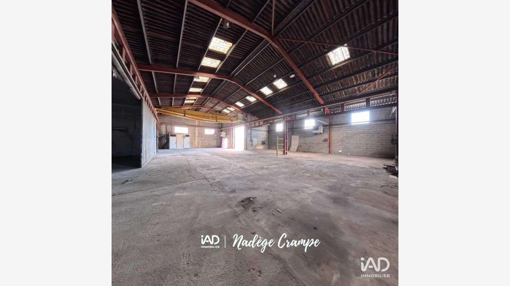 Vente local d'activités 702m² à Ibos