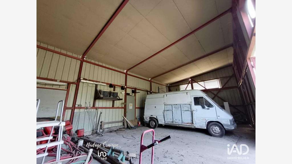 Vente local d'activités 702m² à Ibos