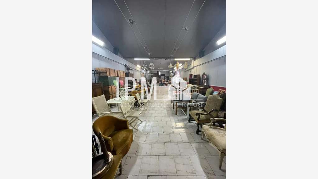 A vendre local d'activités 627m² Marseille 8ème