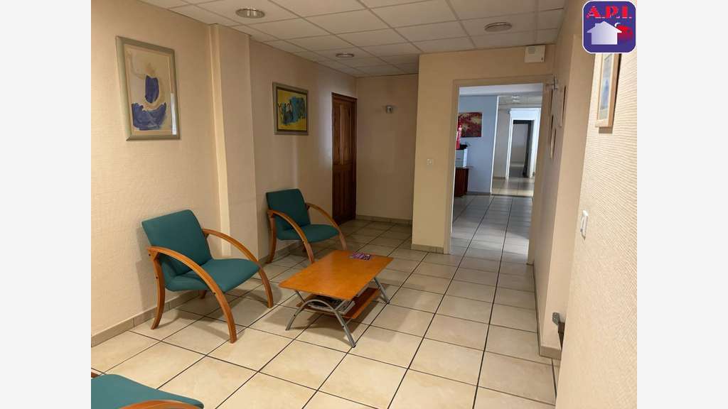 AV bureau ideal pour profession tertiaire à Foix