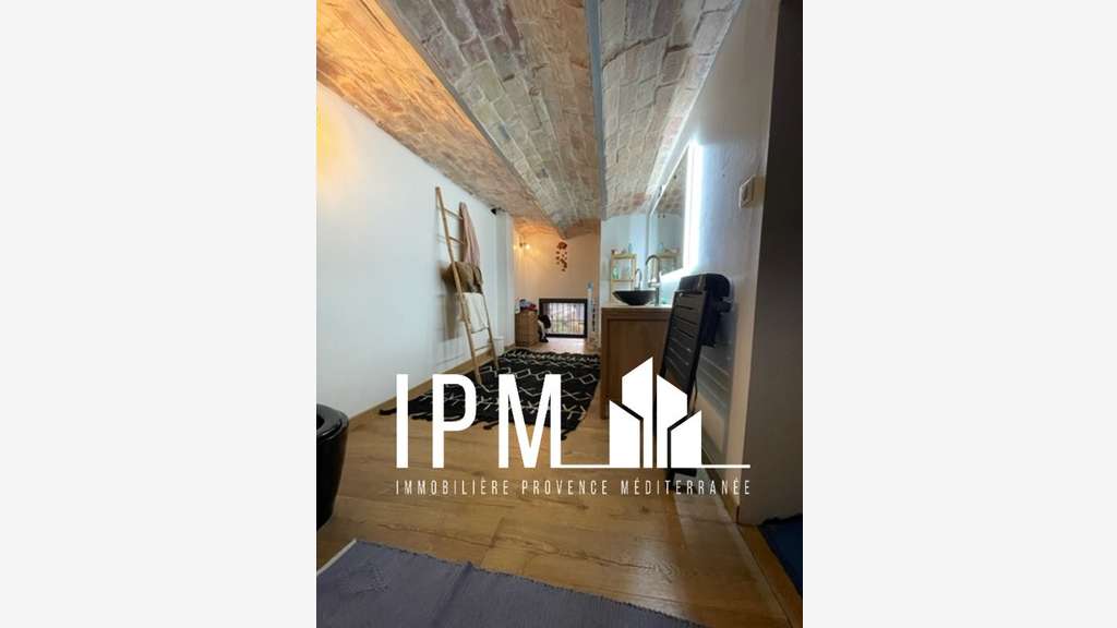 Vente local et habitation 160m² Marseille Joliette