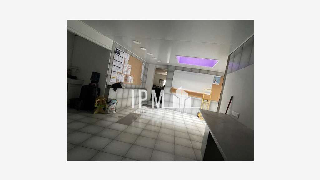Vente local commercial 167m² Marseille 13006