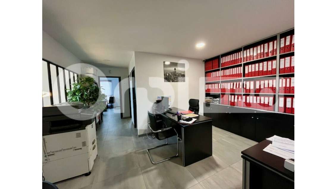 Local vendu loué à vendre à Brie-Comte-Robert