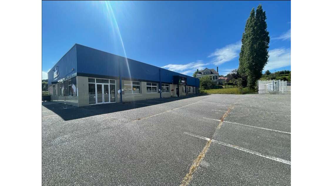 Vente bâtiment commercial 768m² à Montivilliers