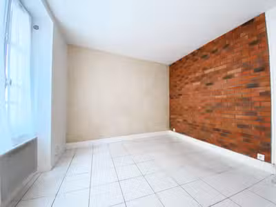 Vente local à Paris 17e rue de Saussure