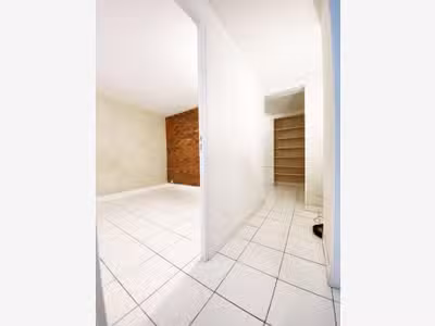 Vente local à Paris 17e rue de Saussure