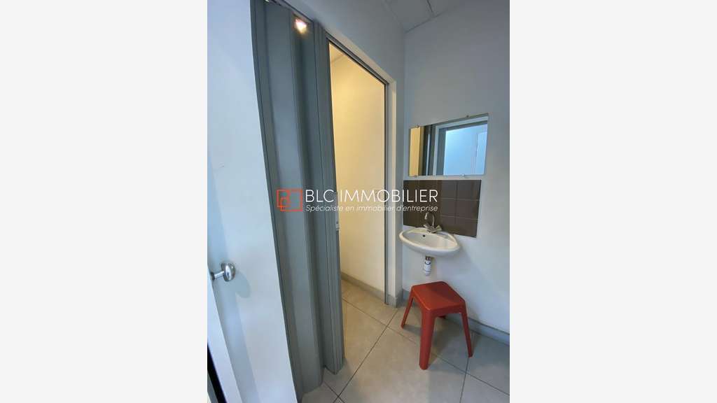 Local professionnel de 153m² à vendre Marseille 16