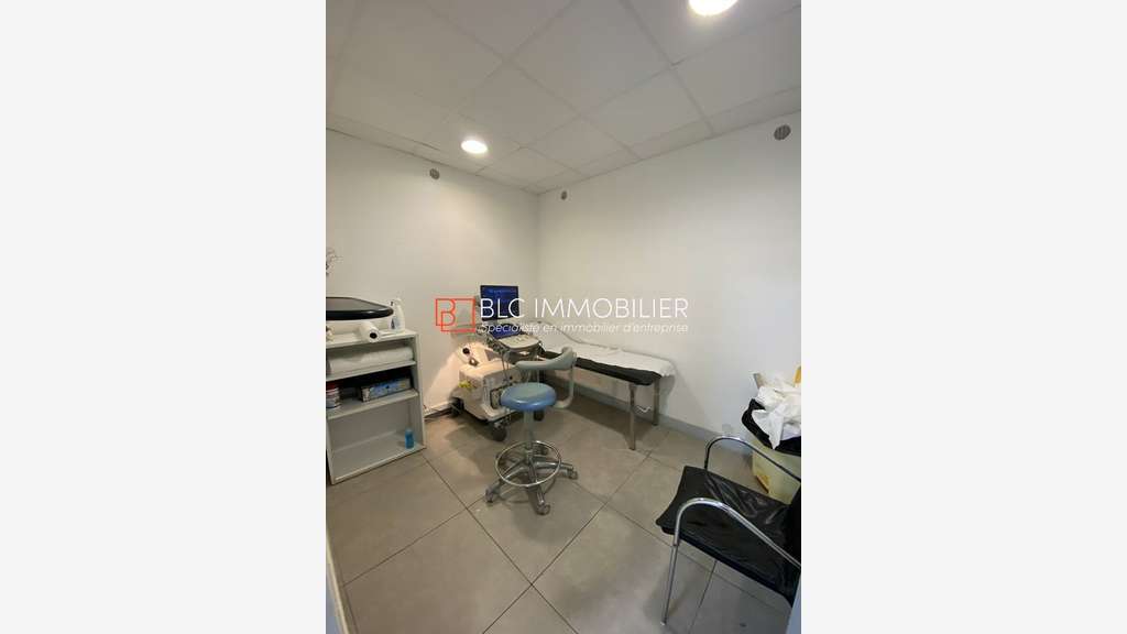 Local professionnel de 153m² à vendre Marseille 16