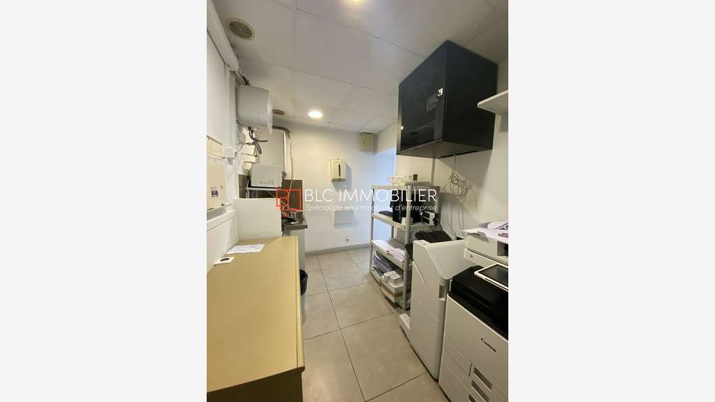 Local professionnel de 153m² à vendre Marseille 16