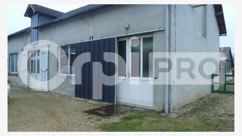 Vente local professionnel 380m² à Aubigny-sur-Nère
