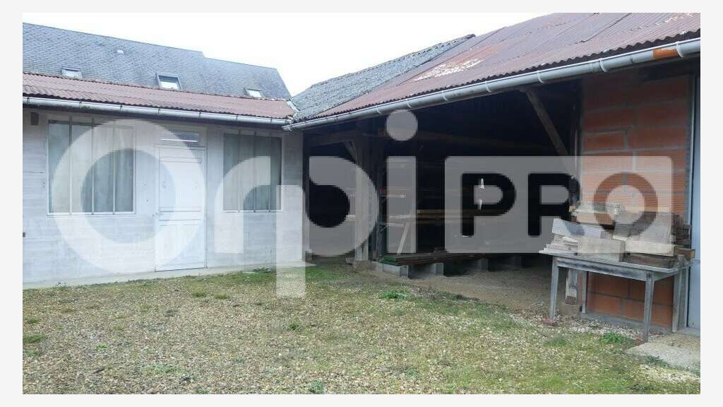 Vente local professionnel 380m² à Aubigny-sur-Nère