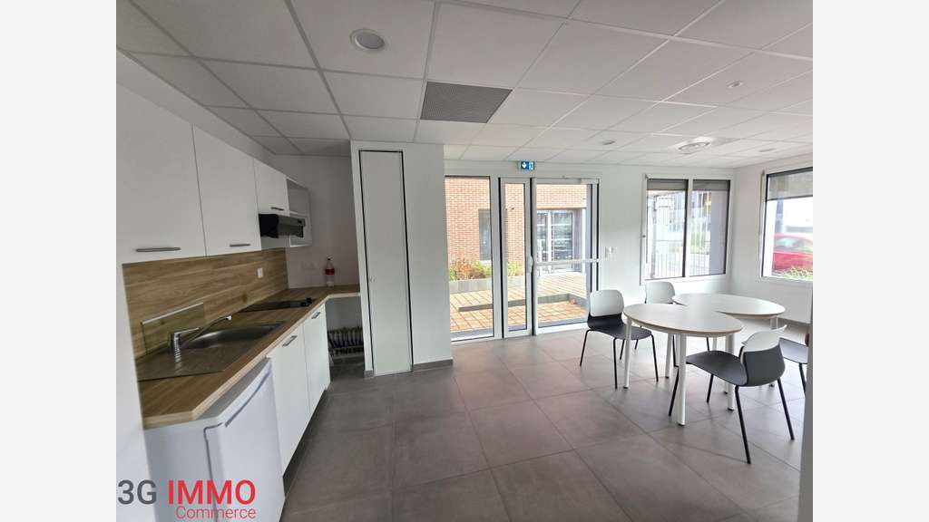 AV local professionnel 98m² à Rennes Bld de Vitré