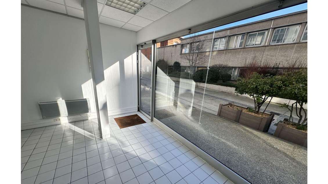 Vente local professionnel 39m² à Saint-Mandé