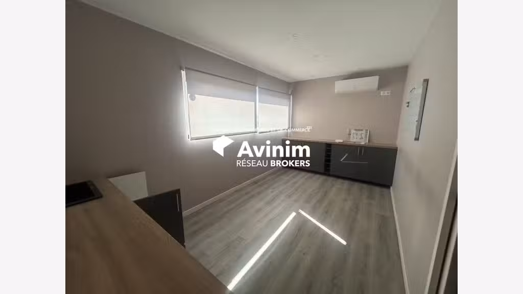 Vente local professionnel 184m² R+1 St-Paul/Save