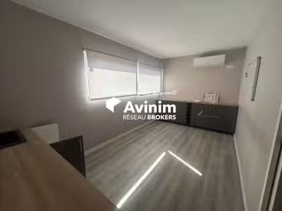 Vente local professionnel 184m² R+1 St-Paul/Save