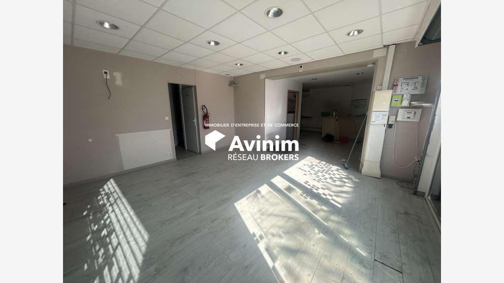 Vente local professionnel 184m² R+1 St-Paul/Save