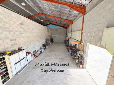 Local professionnel 150m² à vendre à Villelaure