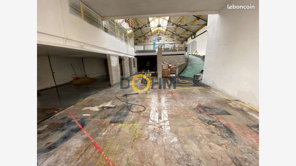 Vente local 850m² à Saint-Étienne Châteaucreux